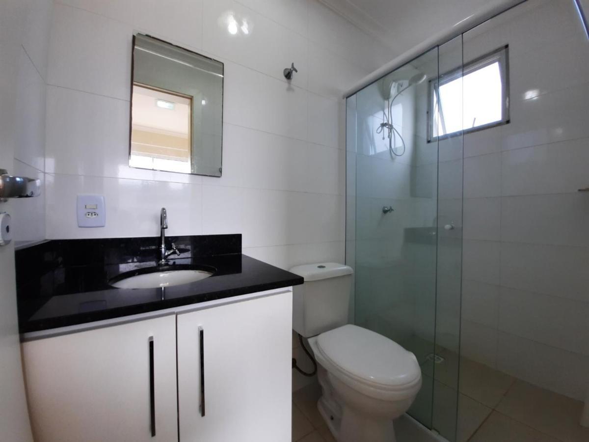 Apartamento 3 Quartos 8 Pessoas A 50 Mts Da Praia De Bombas, A 100M Da Passarela Do Ribeiro Bombinhas Exterior foto