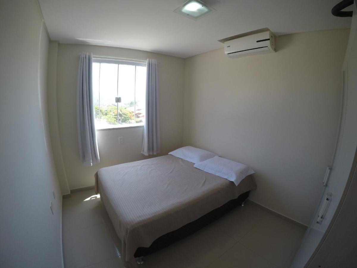 Apartamento 3 Quartos 8 Pessoas A 50 Mts Da Praia De Bombas, A 100M Da Passarela Do Ribeiro Bombinhas Exterior foto